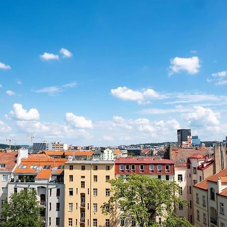 1 Bedroom Apartment With Terrace And Free Parking Near Metro Prague Exterior photo