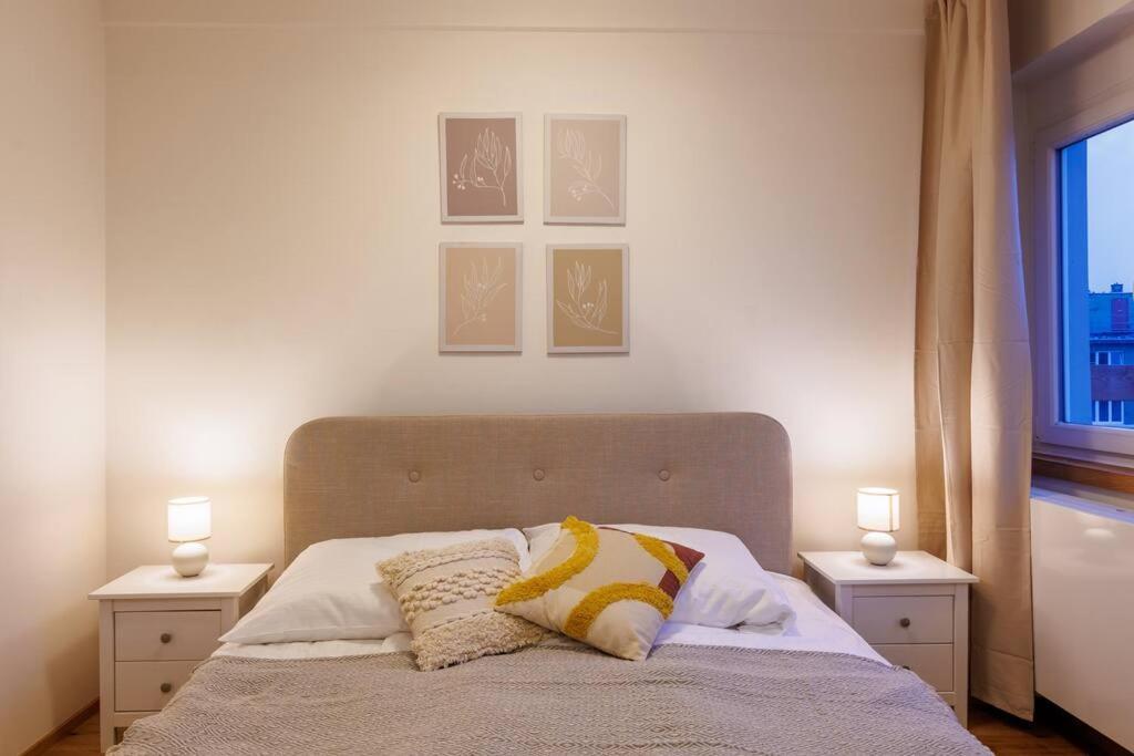 1 Bedroom Apartment With Terrace And Free Parking Near Metro Prague Exterior photo